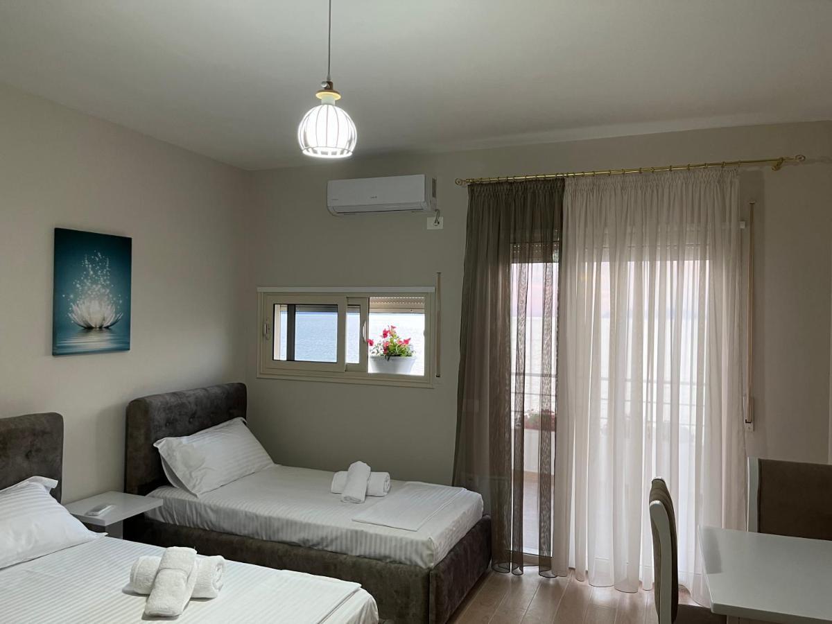 Lotus Apartments Vlore Luaran gambar