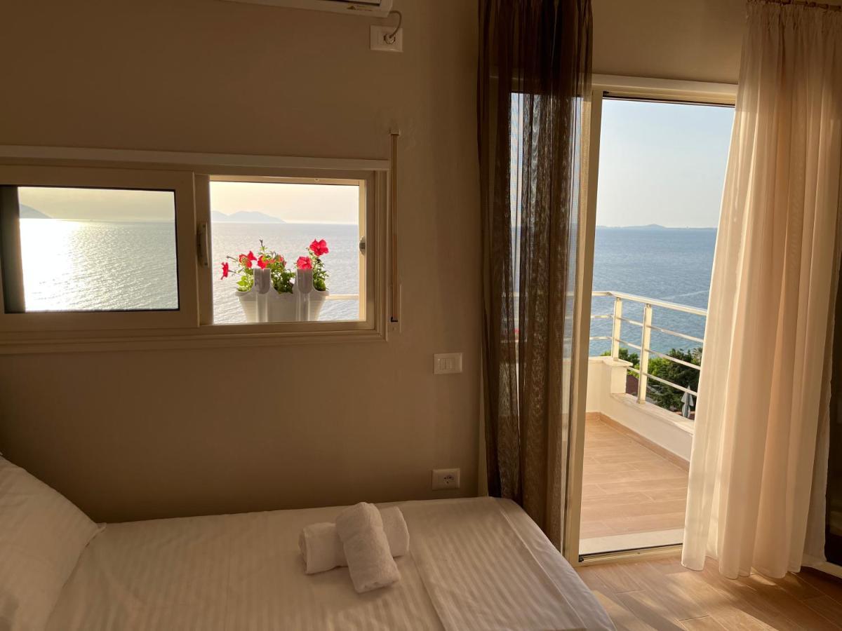Lotus Apartments Vlore Luaran gambar