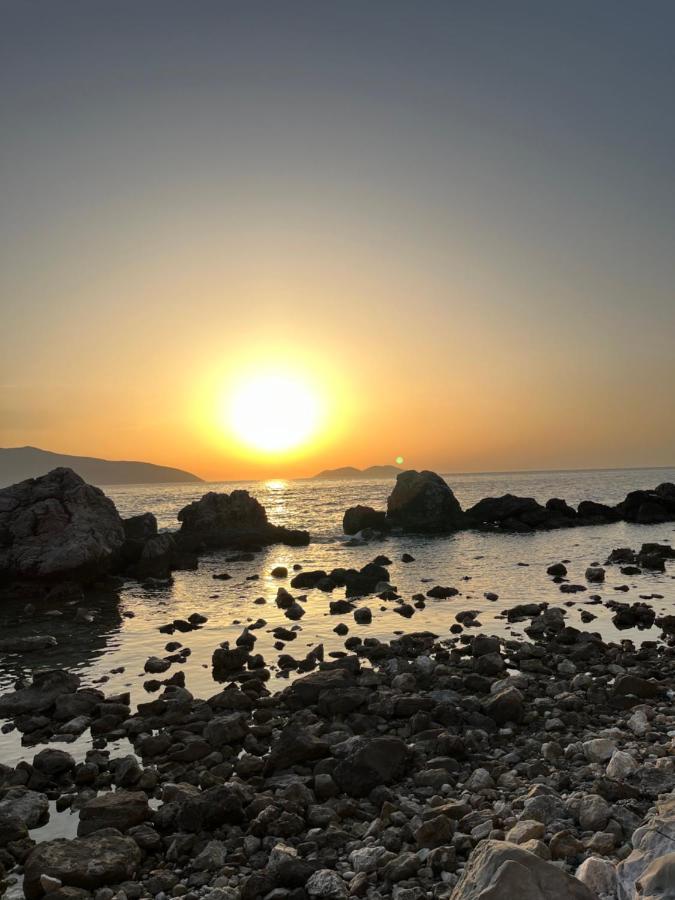 Lotus Apartments Vlore Luaran gambar