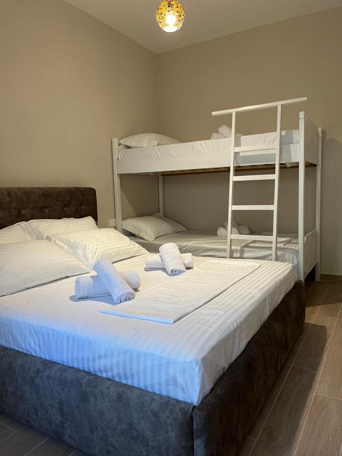 Lotus Apartments Vlore Luaran gambar