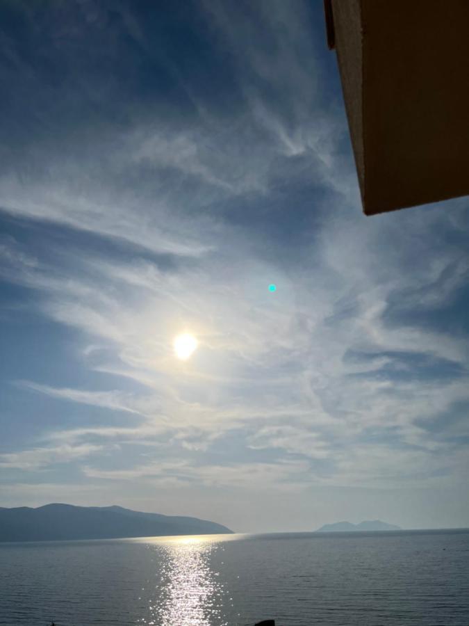 Lotus Apartments Vlore Luaran gambar