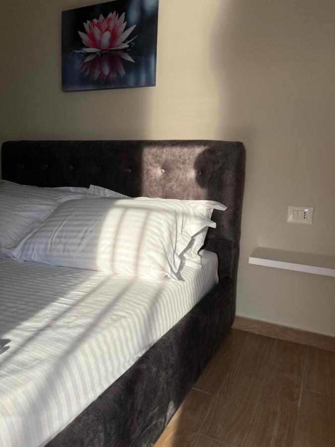 Lotus Apartments Vlore Luaran gambar