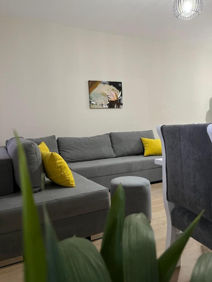 Lotus Apartments Vlore Luaran gambar