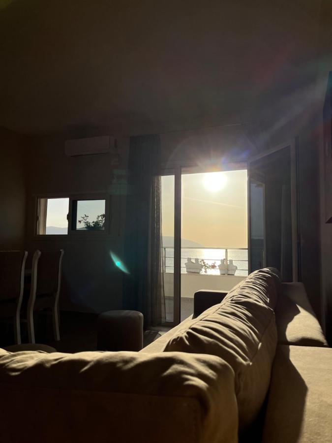 Lotus Apartments Vlore Luaran gambar