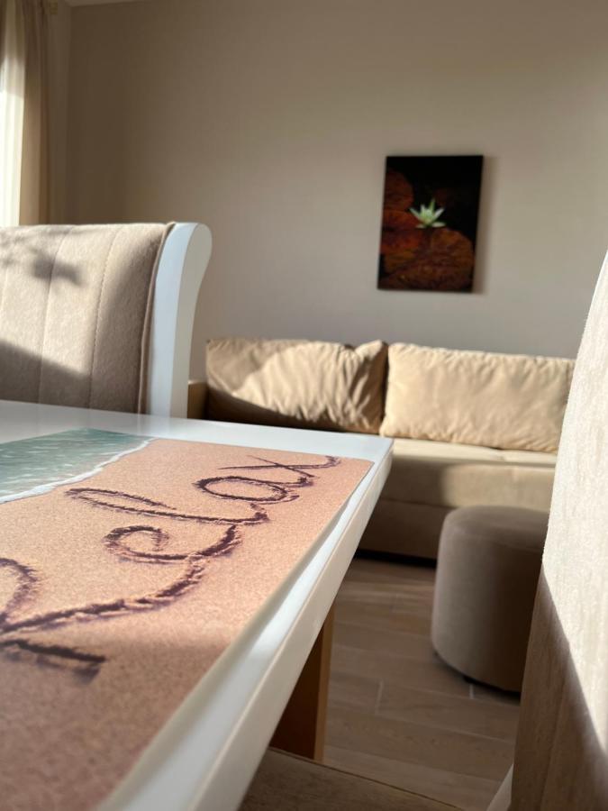 Lotus Apartments Vlore Luaran gambar