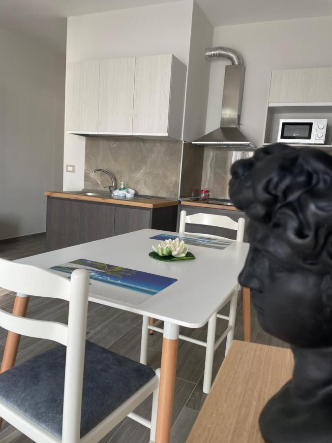 Lotus Apartments Vlore Luaran gambar