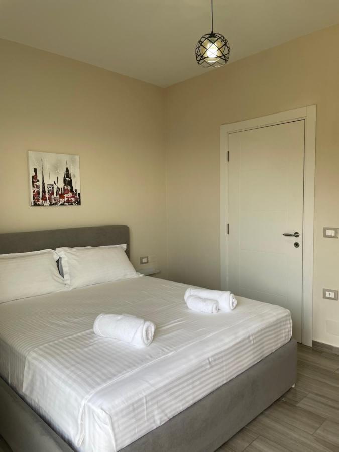 Lotus Apartments Vlore Luaran gambar