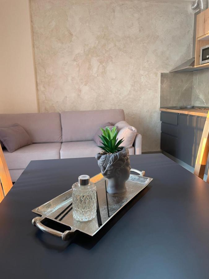 Lotus Apartments Vlore Luaran gambar