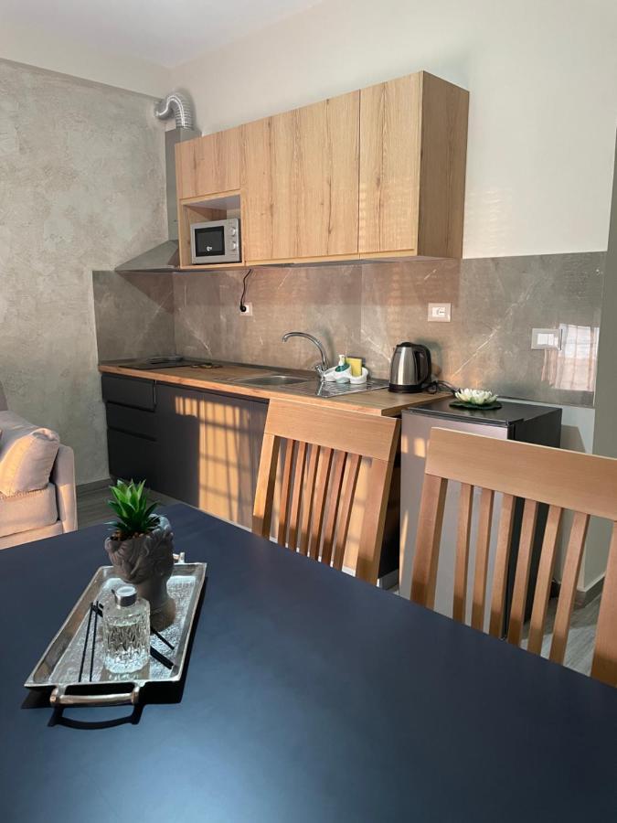Lotus Apartments Vlore Luaran gambar