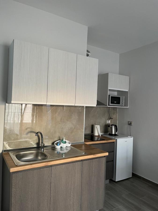 Lotus Apartments Vlore Luaran gambar
