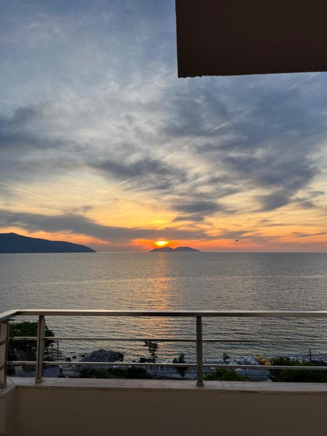 Lotus Apartments Vlore Luaran gambar