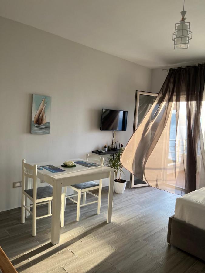 Lotus Apartments Vlore Luaran gambar