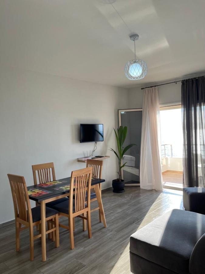 Lotus Apartments Vlore Luaran gambar